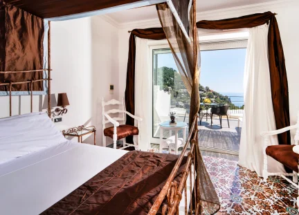 Deluxe Sea View 2 1