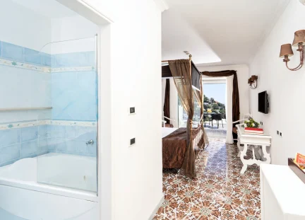 Deluxe Sea View 4 1